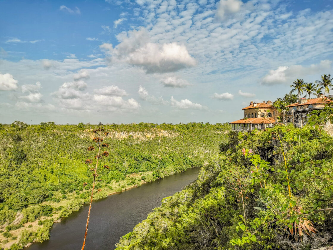 Costasur, Casa de Campo